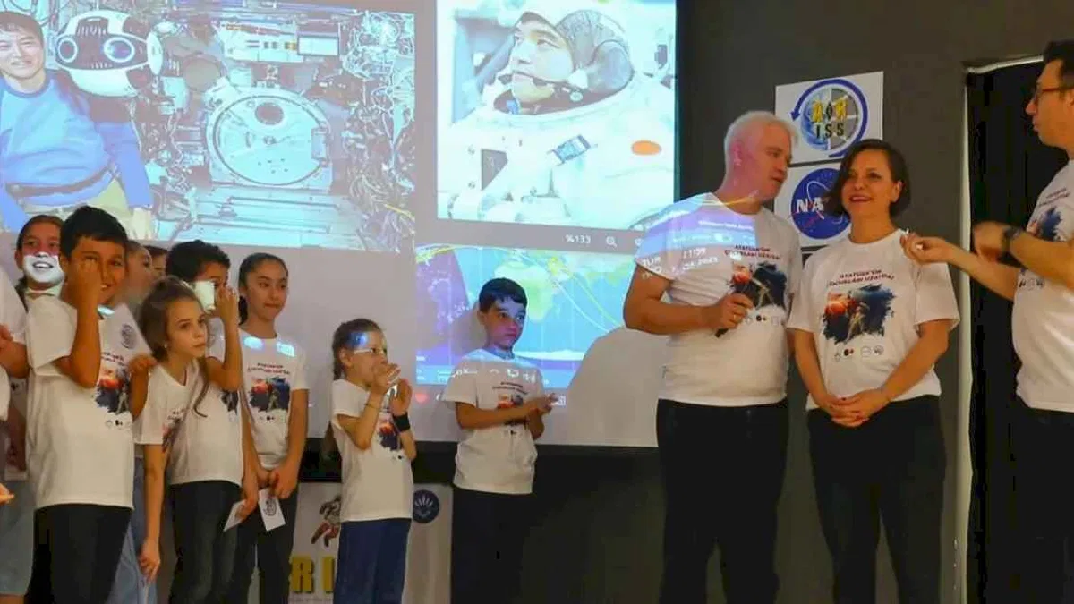 Karabağlar’da Atatürk’ün çocukları uzayla buluştu