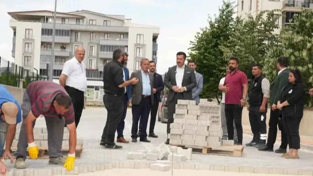Bursa Yenişehir’de yol çalışmaları hız kesmeden devam ediyor