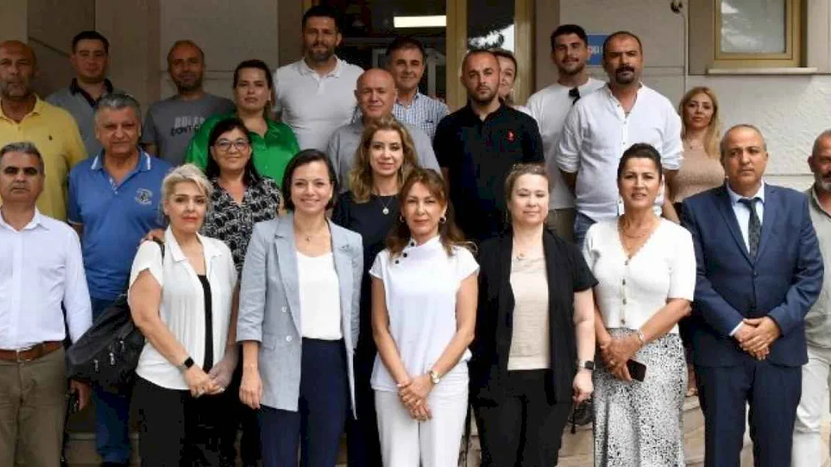Başkan Kınay belediye emekçileriyle bayramlaştı