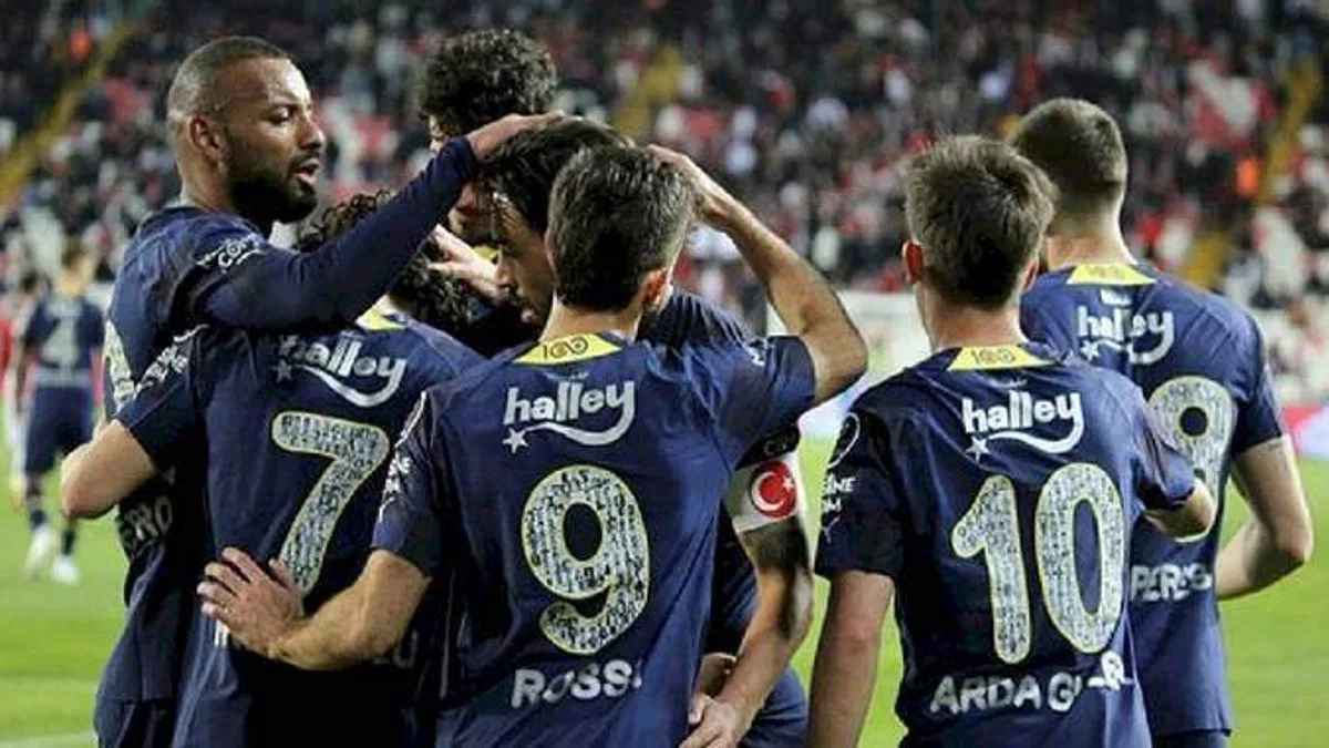 Sivasspor 1-3 Fenerbahçe (MAÇ SONUCU-ÖZET) | F.Bahçe 3 puanı 3 golle aldı!