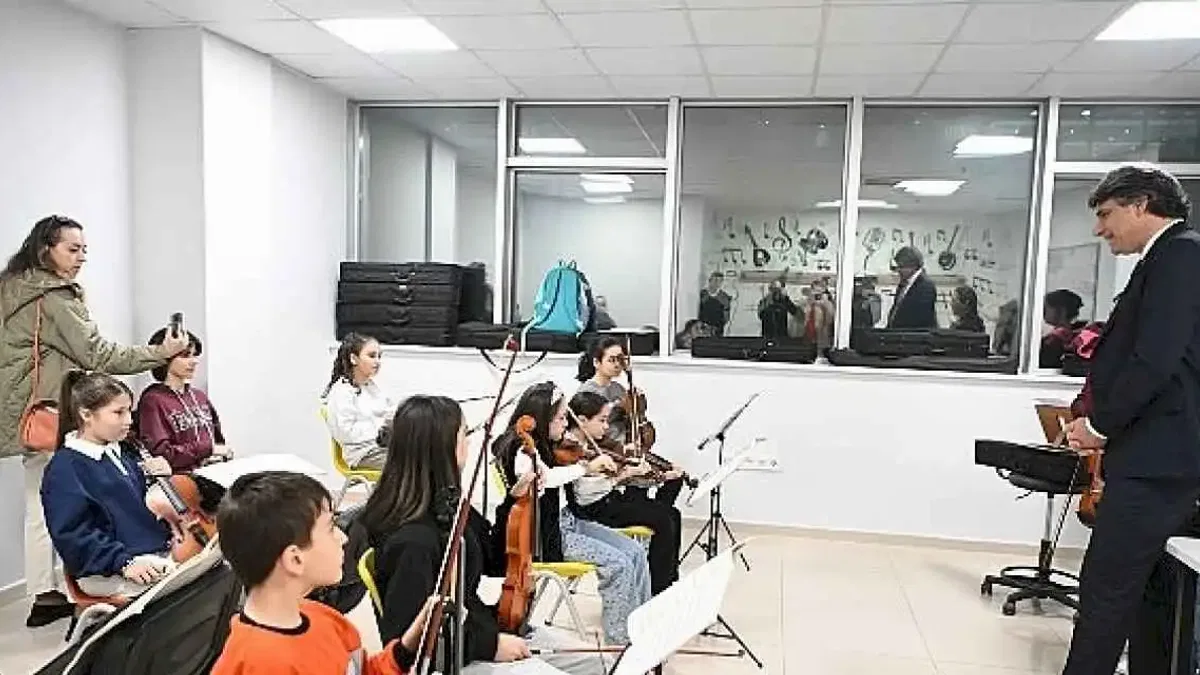 Başkan Kocaman İle Gençlerin Kahve Sohbeti