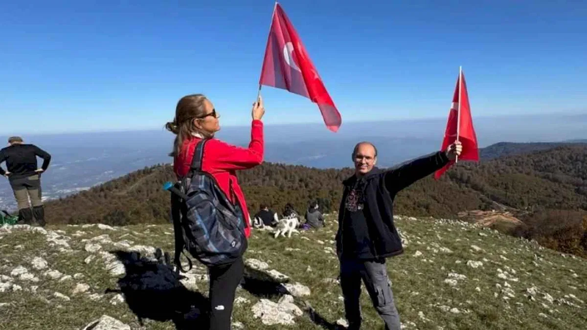 Kartepe’nin zirvesinde Cumhuriyet coşkusu