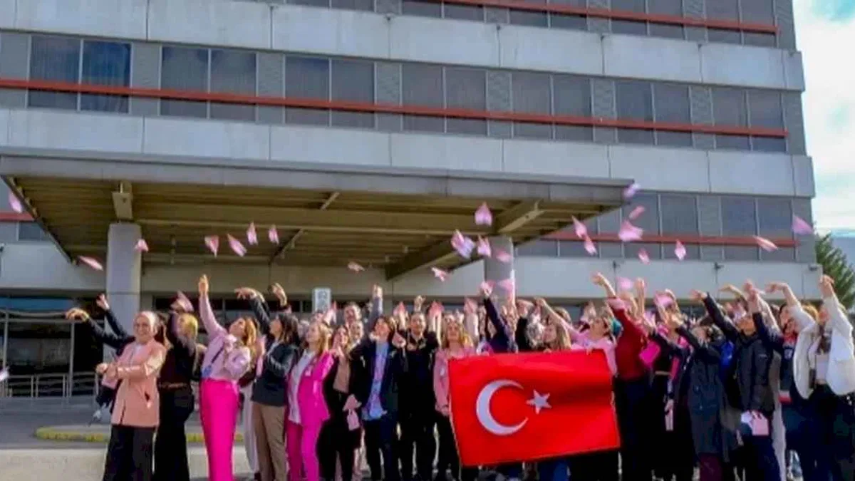 Sabiha Gökçen Havalimanı’nda kadınlara ilham veren 8 Mart kutlaması
