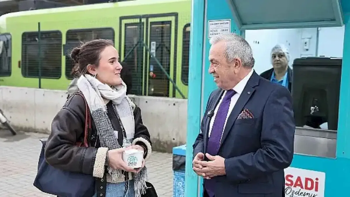 Başkan Şadi Özdemir'den öğrencilere çorba ikramı