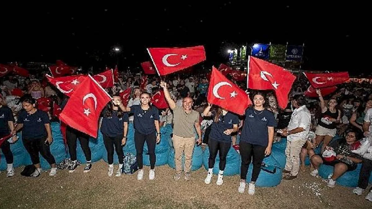 Soyer: "İyi ki sultanlarımız var"