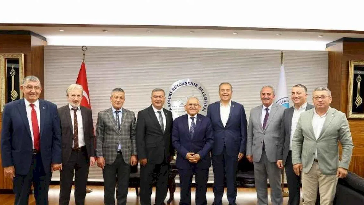 CHP heyetinden Başkan Büyükkılıç’a “hayırlı olsun” ziyareti
