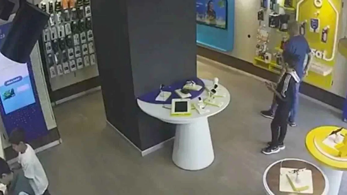 Satışa çıktığı ilk gün bayiden çalıp kaçtılar
