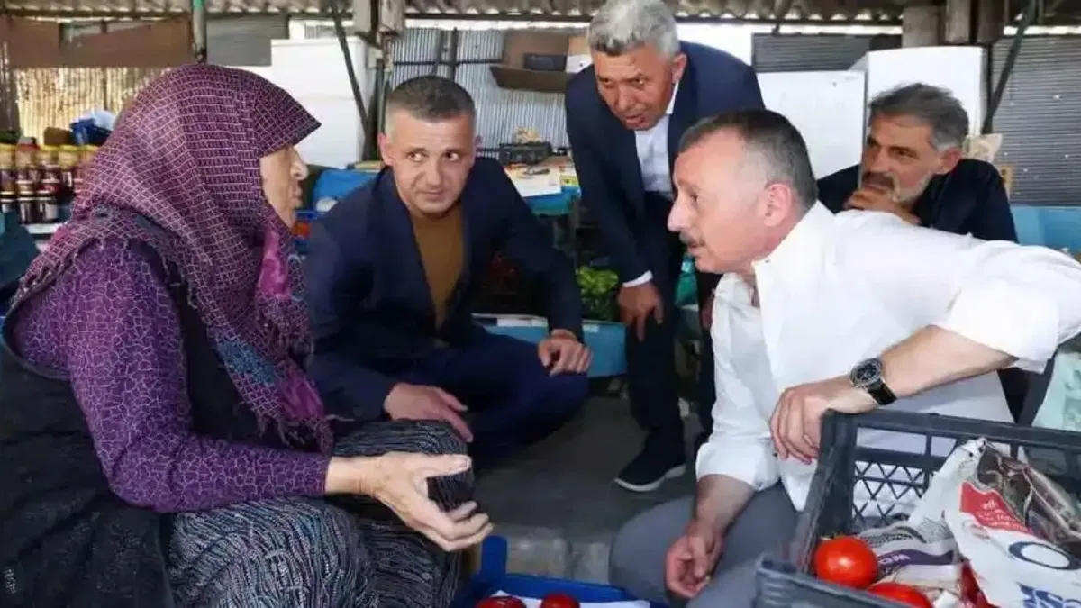 Başkan Büyükakın Kandıra’da vatandaşlarla buluştu