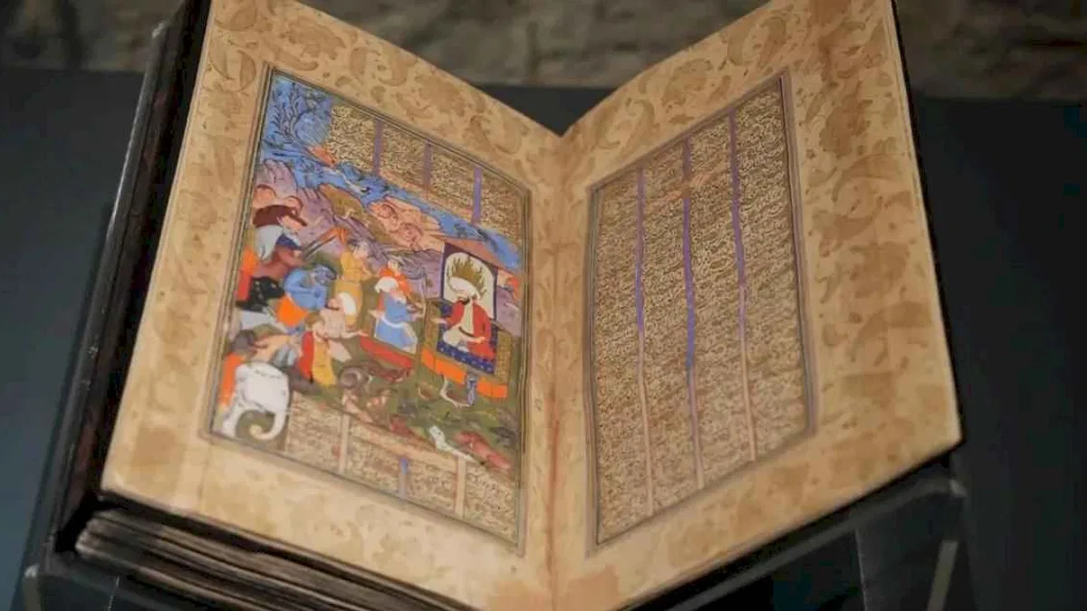Dünyada bir ilk: 70 cilt Mesnevî 'Mana ve Nakış' sergisinde