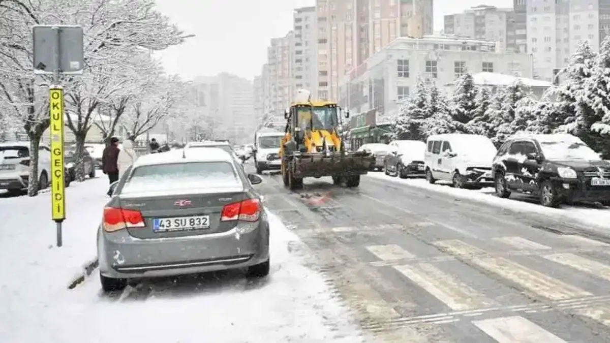 İstanbul'da karla etkin mücadele devam ediyor