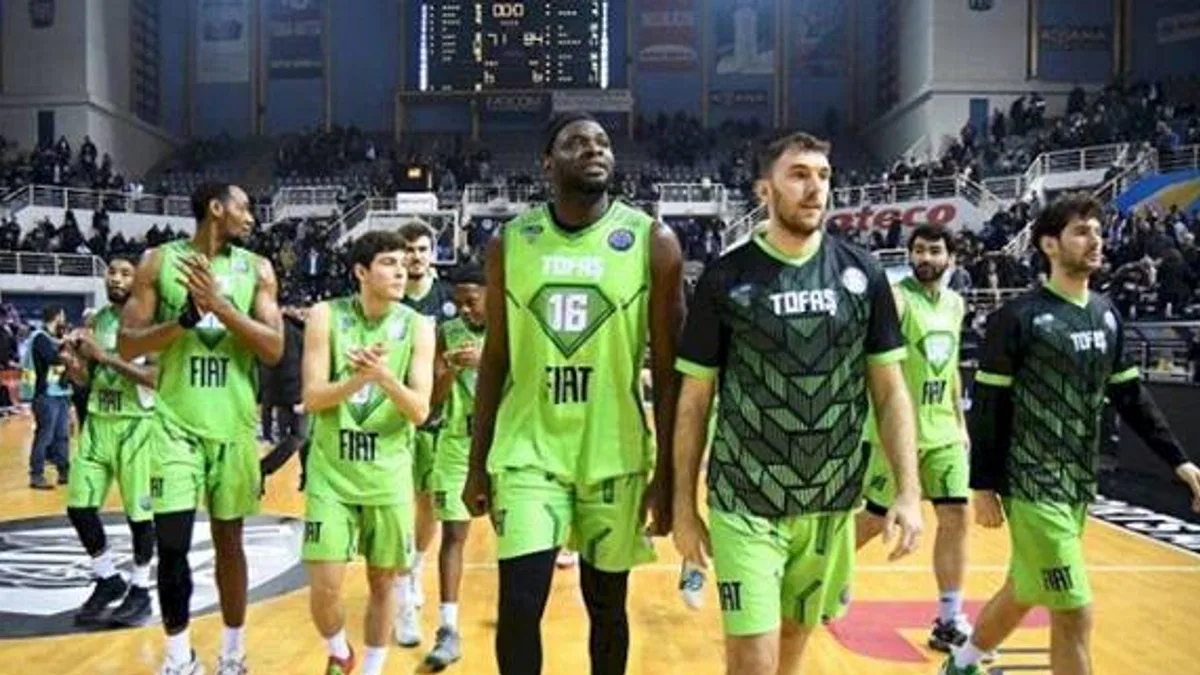 TOFAŞ, play-in'de son 16'ya kalmayı başardı
