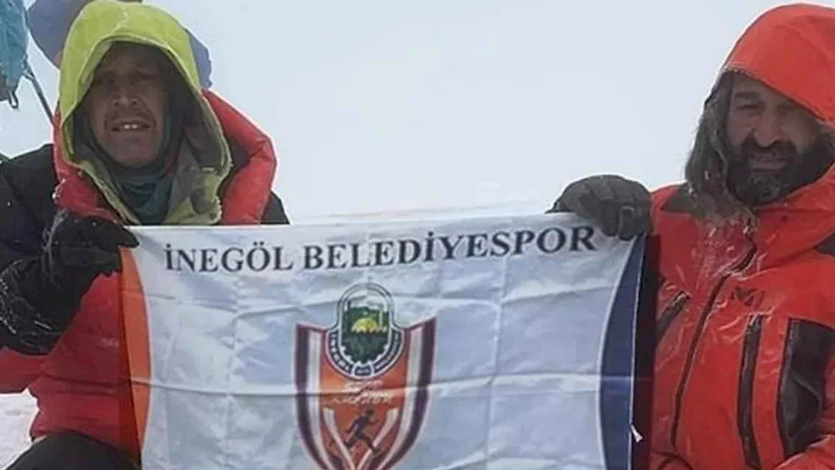 İnegöllü dağcılar, Ağrı Dağı’na tırmandı