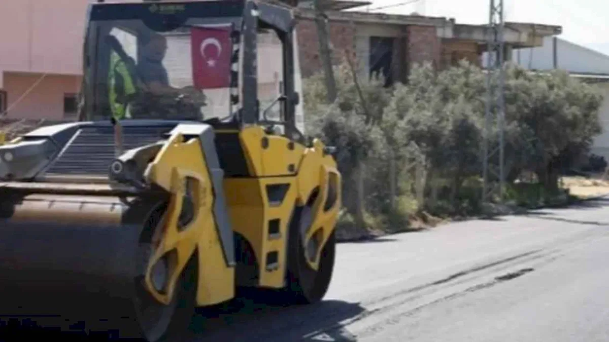 Hatay Büyükşehir yol çalışmalarında hız kesmiyor