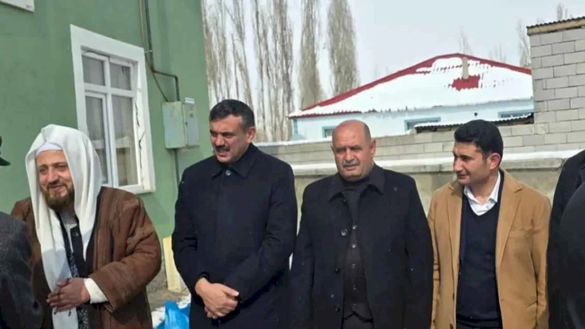 Mardinli kanaat önderleri Ağrı'da iki aileyi barıştırdı