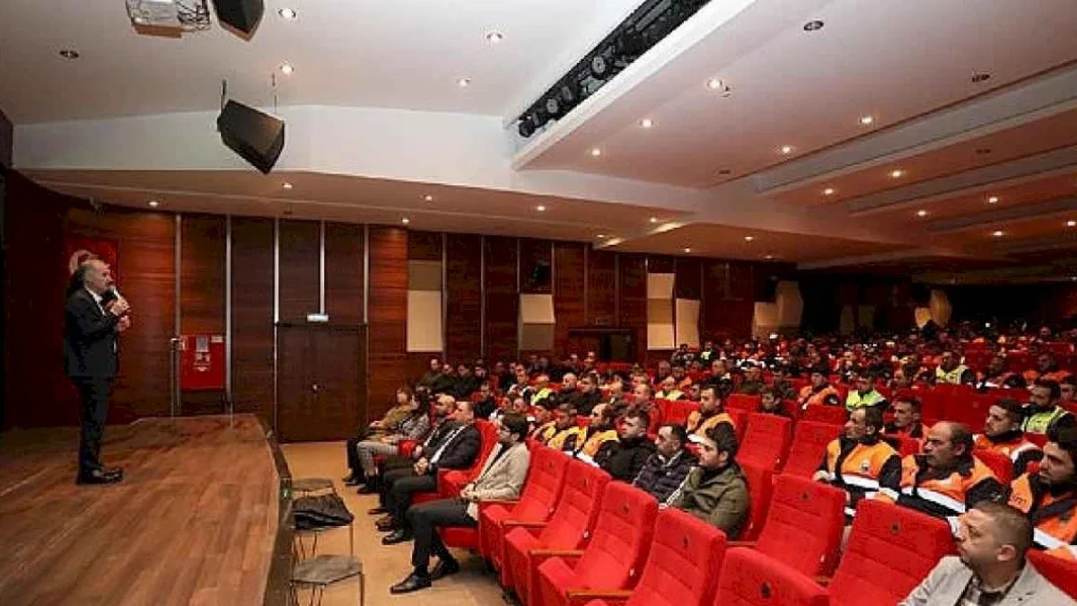Temizlik İşleri Personeline Yalın Temelleri Eğitimi Verildi