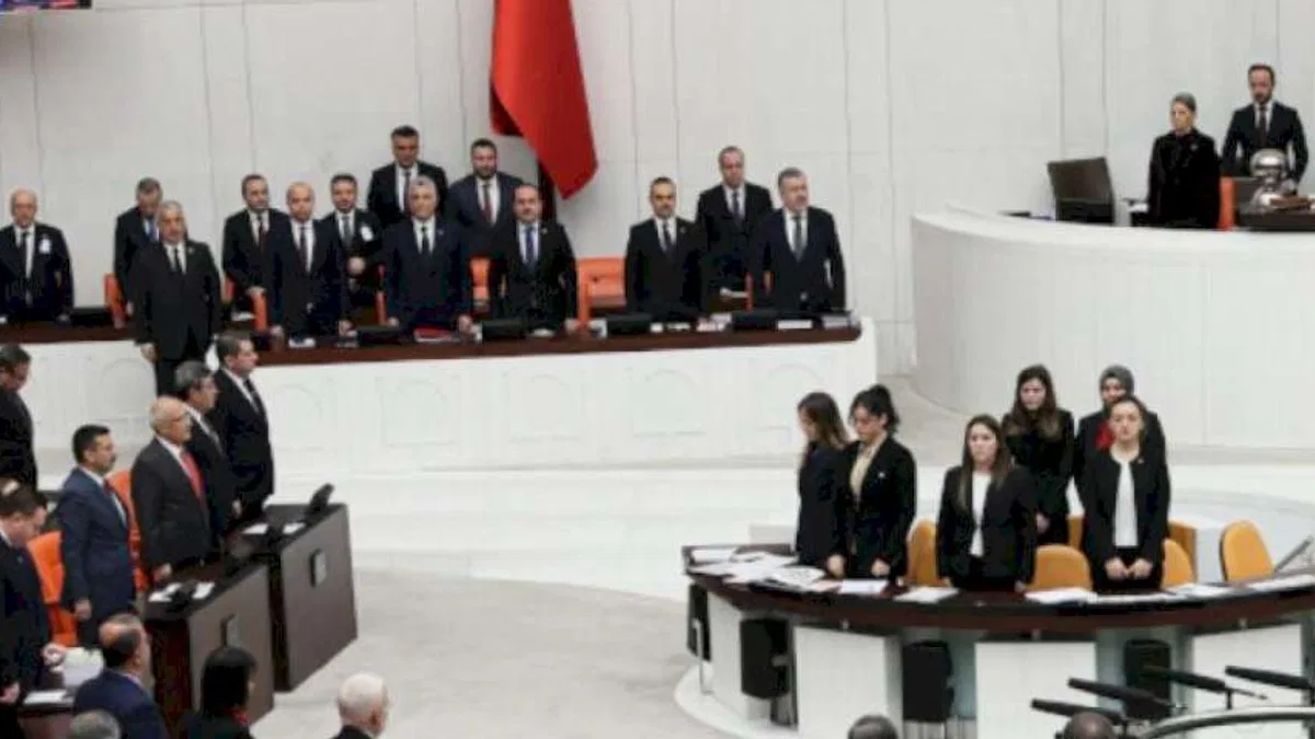 TBMM'de Milletvekili Bitmez'e saygı duruşu