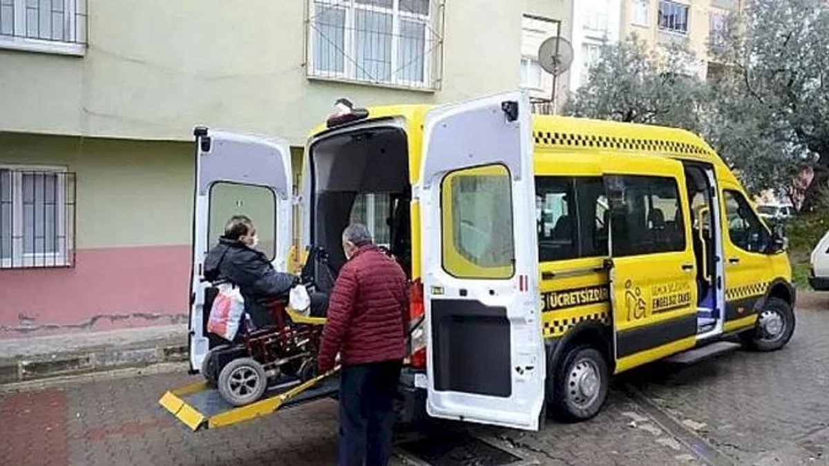 Başkan Sertaslan, "Yaşlılarımızın hayatlarını kolaylaştırmaya devam edeceğiz"