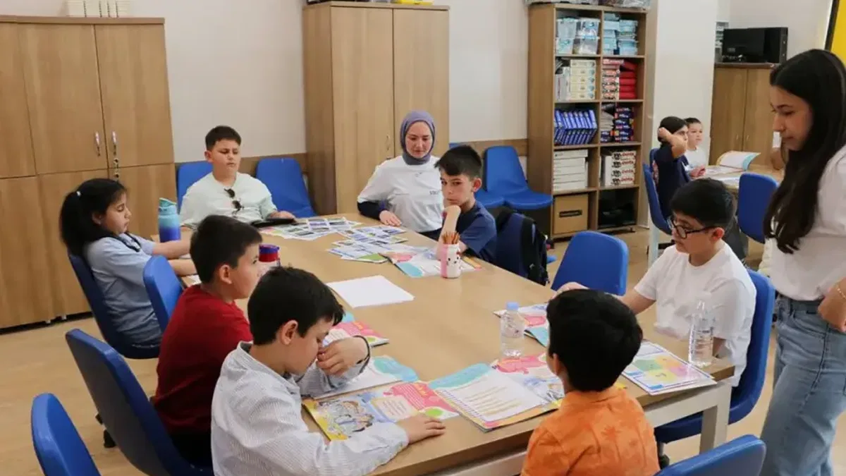 Sakarya Büyükşehir’in 'Genç Düşünürler Atölyesi' SGM’de başladı