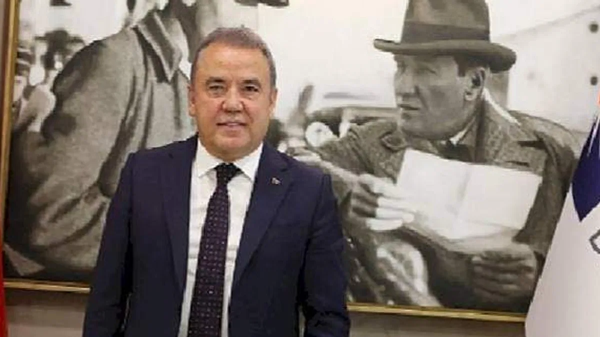 Antalya Büyükşehir Belediye Başkanı Muhittin Böcek'in İstiklal Marşı'nın Kabulü Mesajı