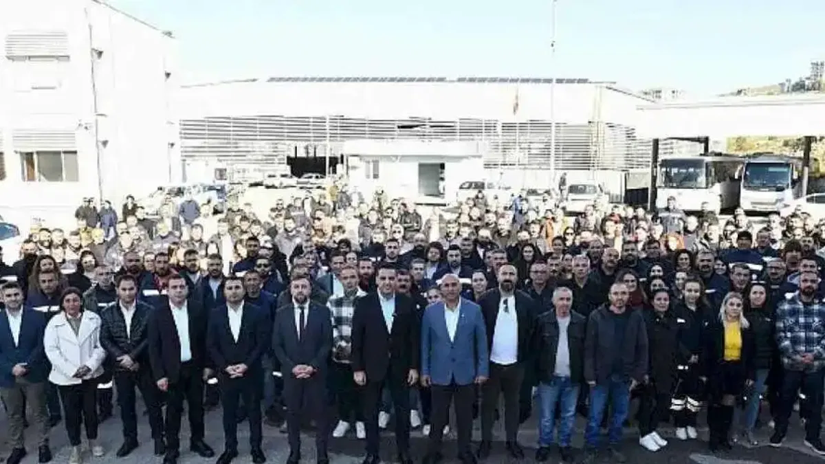 Başkan Yıldız, Mesai Arkadaşlarının Yeni Yılını Kutladı