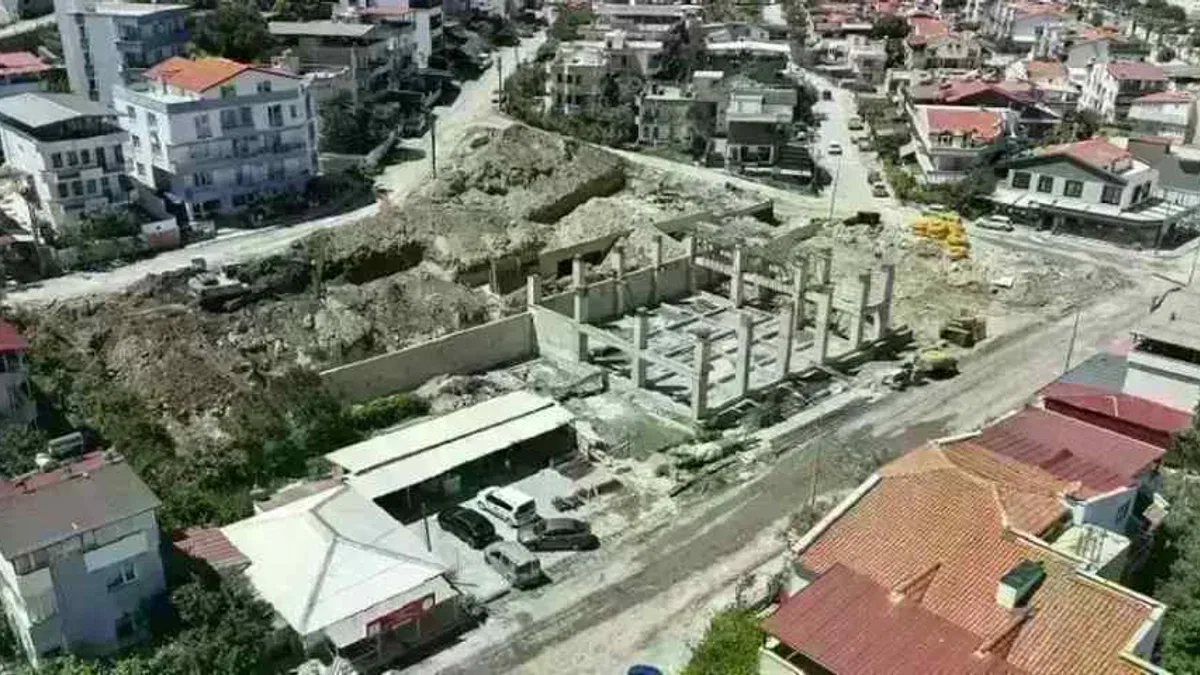 Dikili’nin yeni itfaiye binasında yüzde 30 tamamlandı