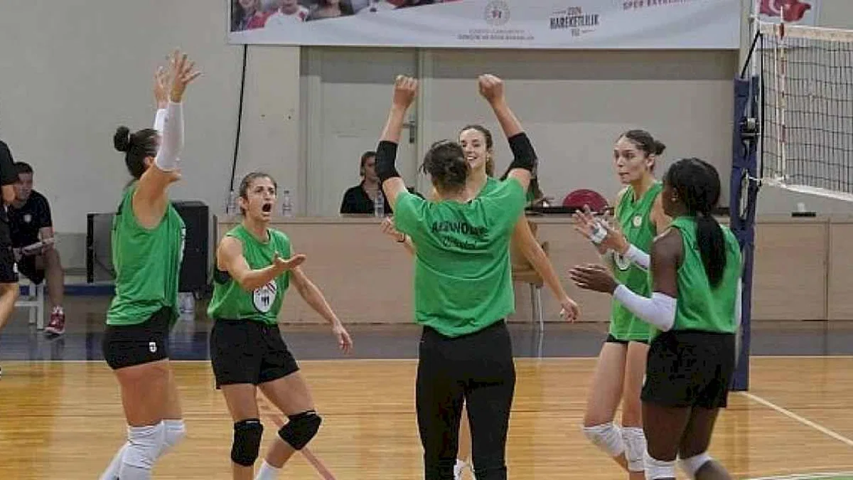 Edremit Belediyesi Altınolukspor yeni sezona hazır