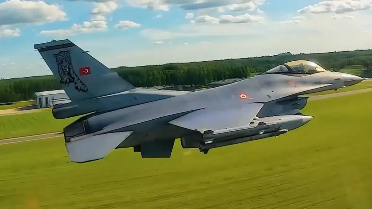 F-16'larımız Estonya semalarında