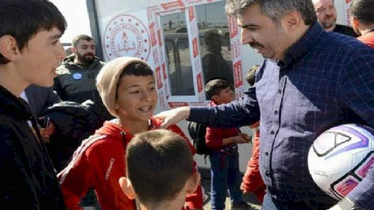 Bursa Yıldırım'dan afet bölgelerine yakın mercek
