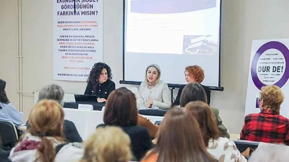 Buca'da "Kadına Yönelik Şiddet ve Toplumsal Cinsiyet" paneli
