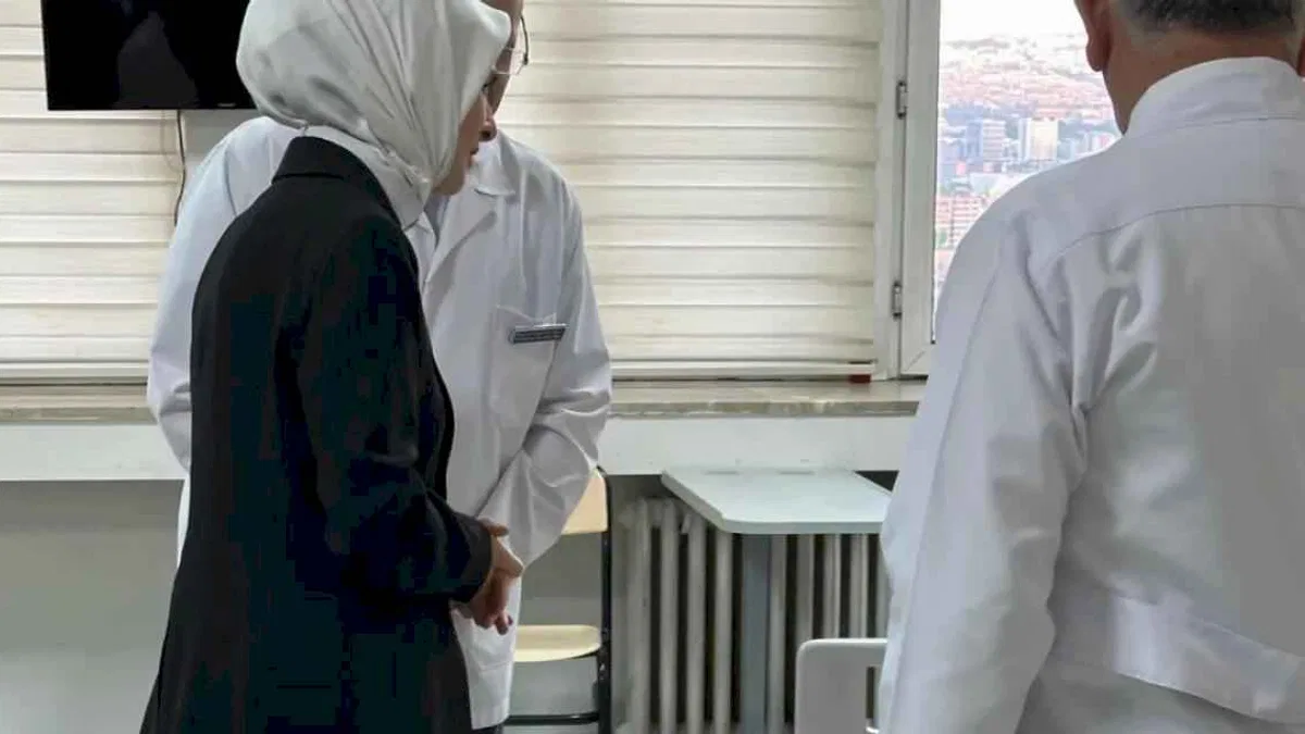 Bakan Göktaş, metan gazından zehirlenen askerleri GATA’da ziyaret etti
