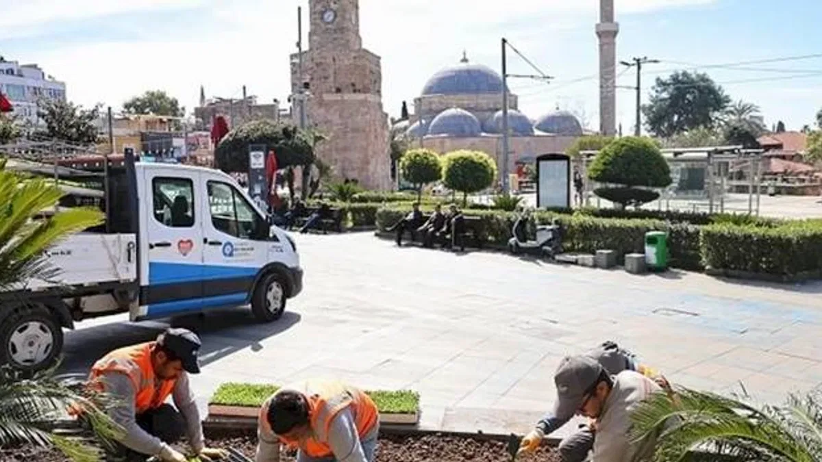 Antalya 4 milyon yazlık çiçekle bahara hazırlanıyor