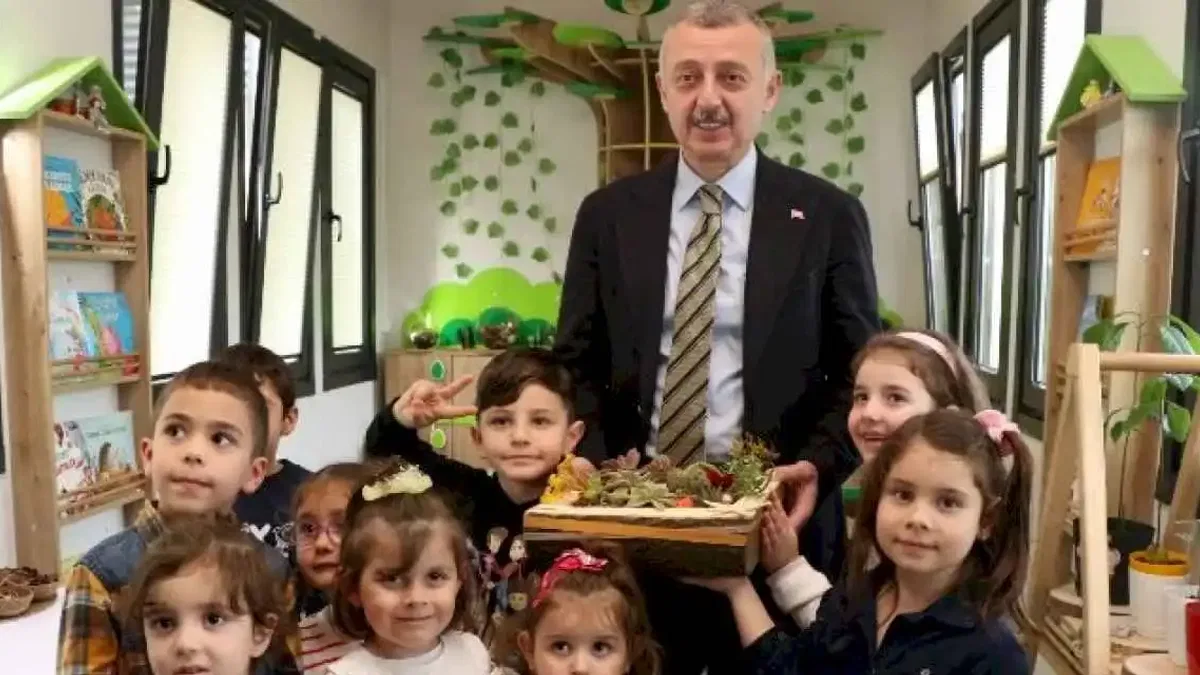 Başkan Büyükakın çocuklarla buluştu