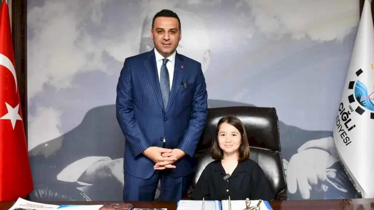 İzmir Çiğli'de minik Başkan'dan ilk talimat eğitim için geldi