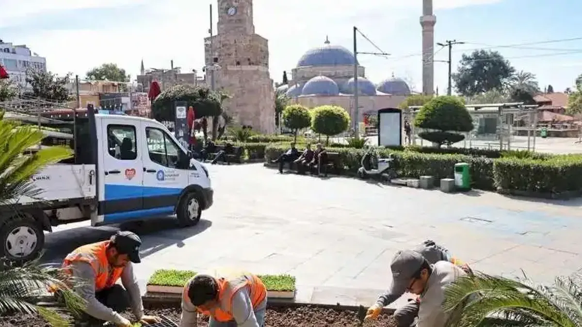 Antalya 4 milyon yazlık çiçekle bahara hazırlanıyor