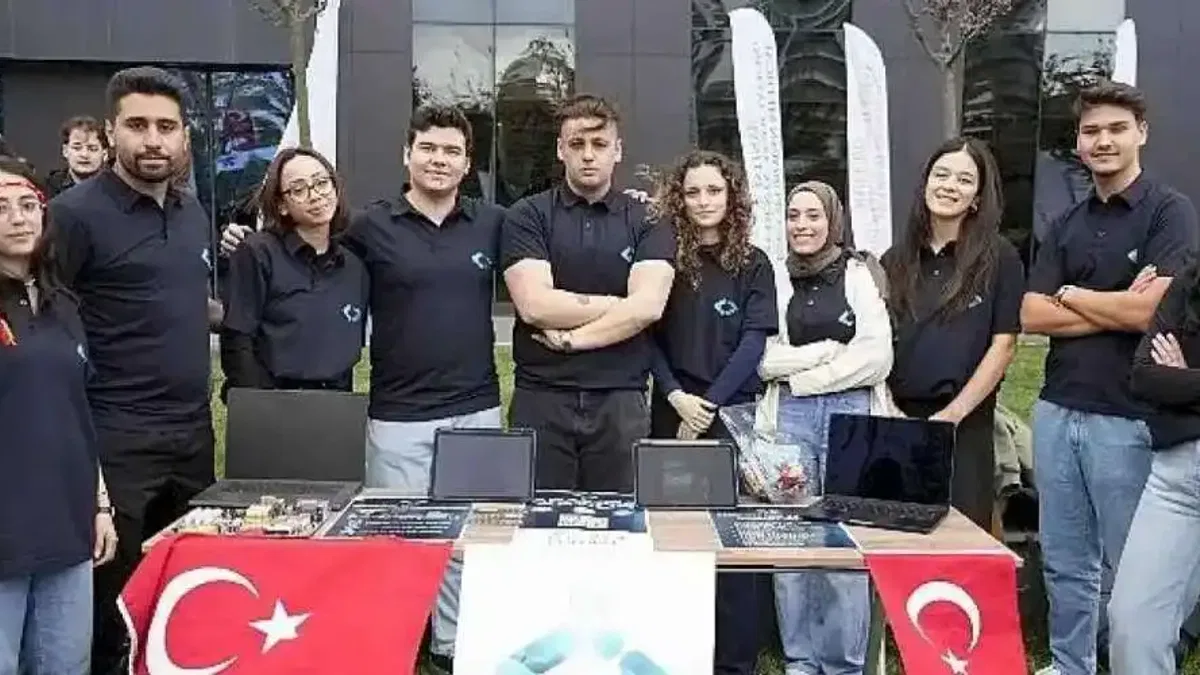 75 Öğrenci Kulübünün Yer Aldığı İstinye Üniversitesi Kulüpler Fuarı, Binlerce Öğrencinin Yoğun İlgisiyle Karşılaştı