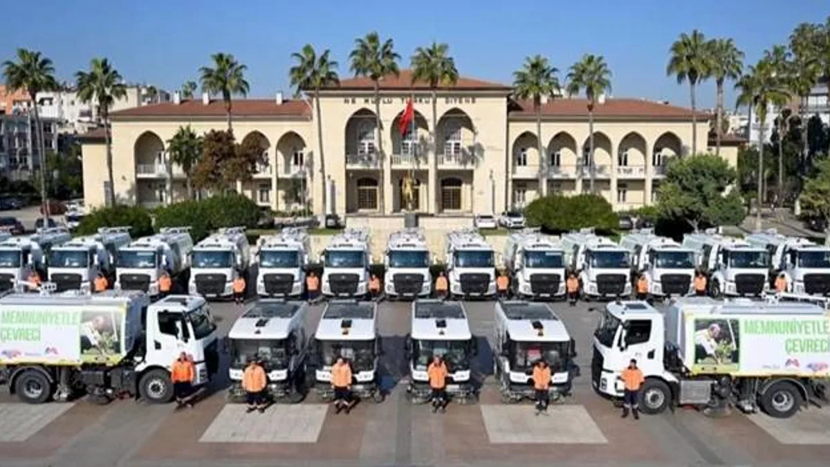 Mersin’in temizlik filosuna 22 yeni araç