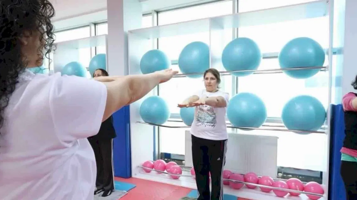 11 ayda 17 kilo verdi, 20 yıllık montu yeniden giydi