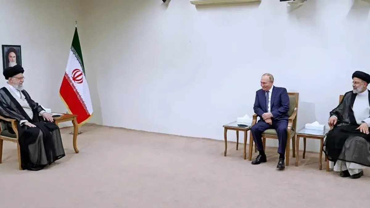 Rusya Devlet Başkanı Putin, İran lideri Hamaney ile görüştü