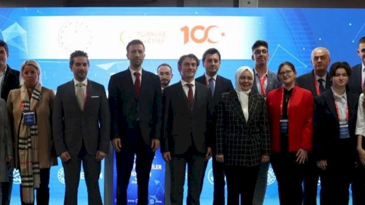 Genç girişimciler projelerini sergiledi