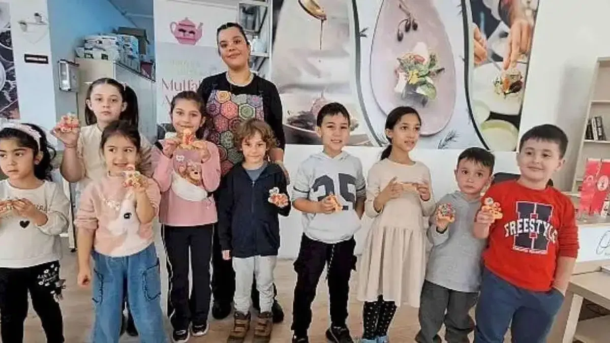Bornova Belediyesi'nden minik şeflere ara tatil atölyesi