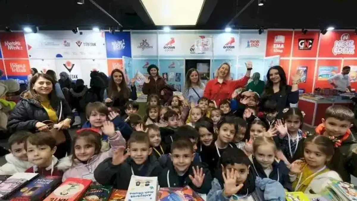 Sakarya Çocuk Edebiyat Fuarı tarihe geçti