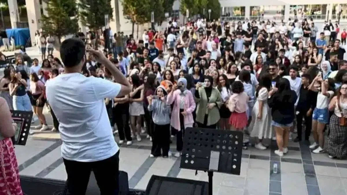 Mersin'de öğrencilere YKS öncesi moral etkinliği