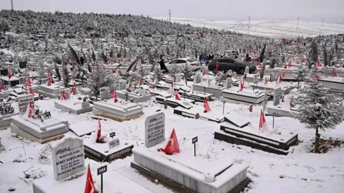 Malatya Büyükşehir acılı günlerde de vatandaşın yanında