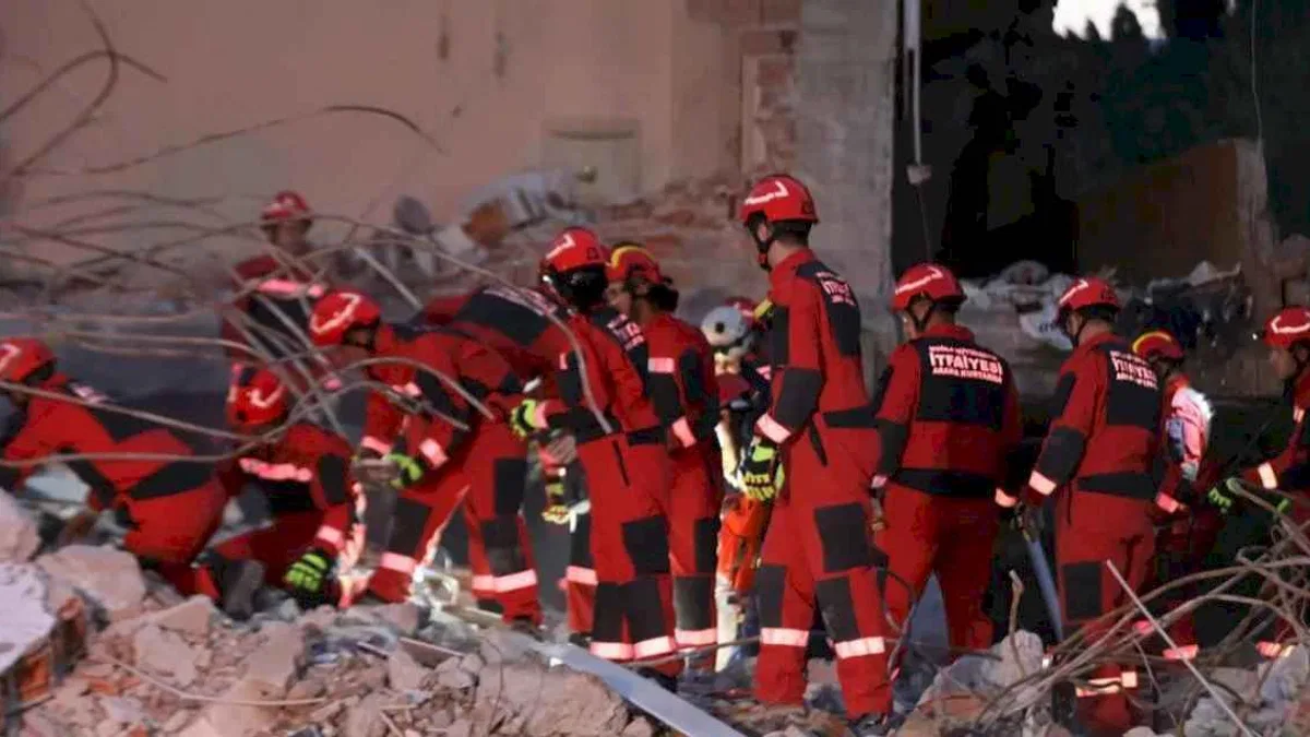 Muğla'da gerçeği aratmayan deprem tatbikatı