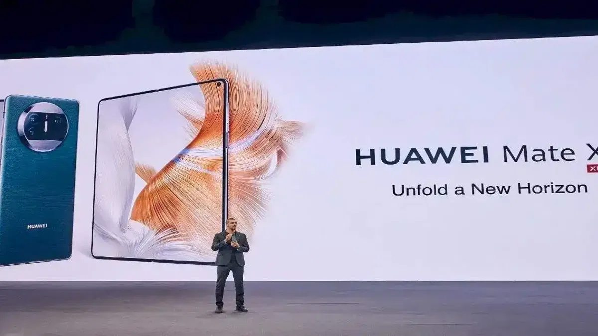 HUAWEI, P60 Pro, Mate X3, Yeni Bilgisayarları ve Akıllı Saatlerini Tanıttı