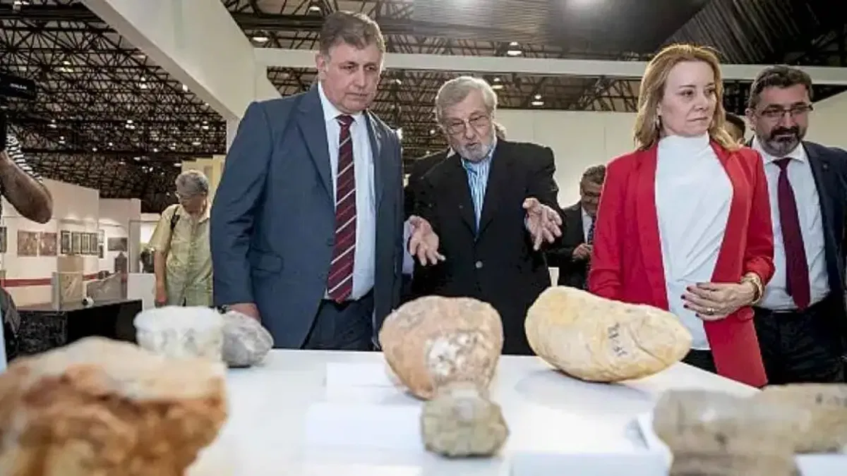 Jeoloji Festivali'nin açılışını Başkan Tugay yaptı İzmir depreme bilimin ışığında hazırlanacak
