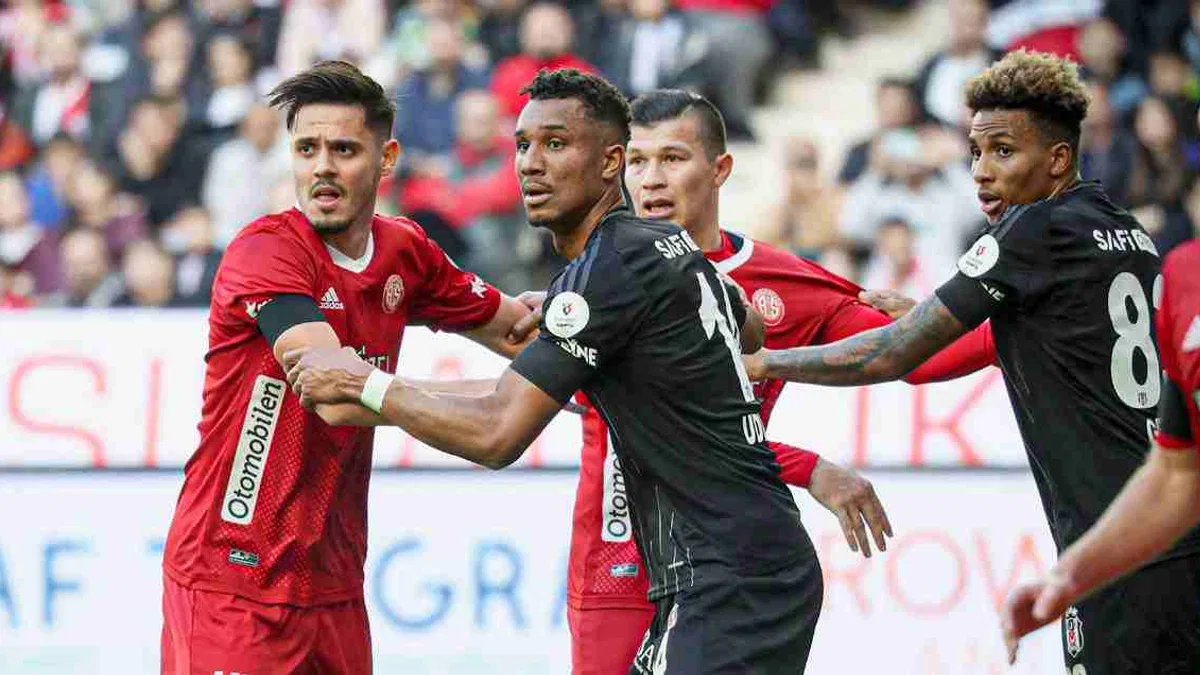 Onvo Antalyaspor 1-1 Beşiktaş (Maç Sonucu) Antalya'da kazanan çıkmadı!