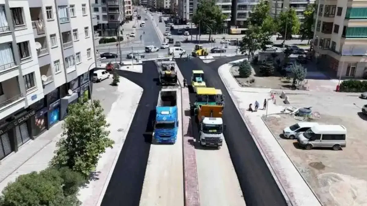 Konya Karatay'da asfalt çalışmalarına devam
