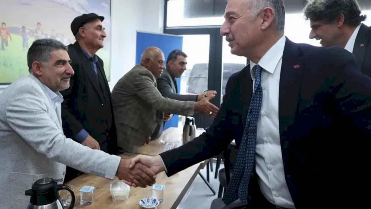 Kocaeli'de Başkan Büyükakın, Ağrılılarla bir araya geldi