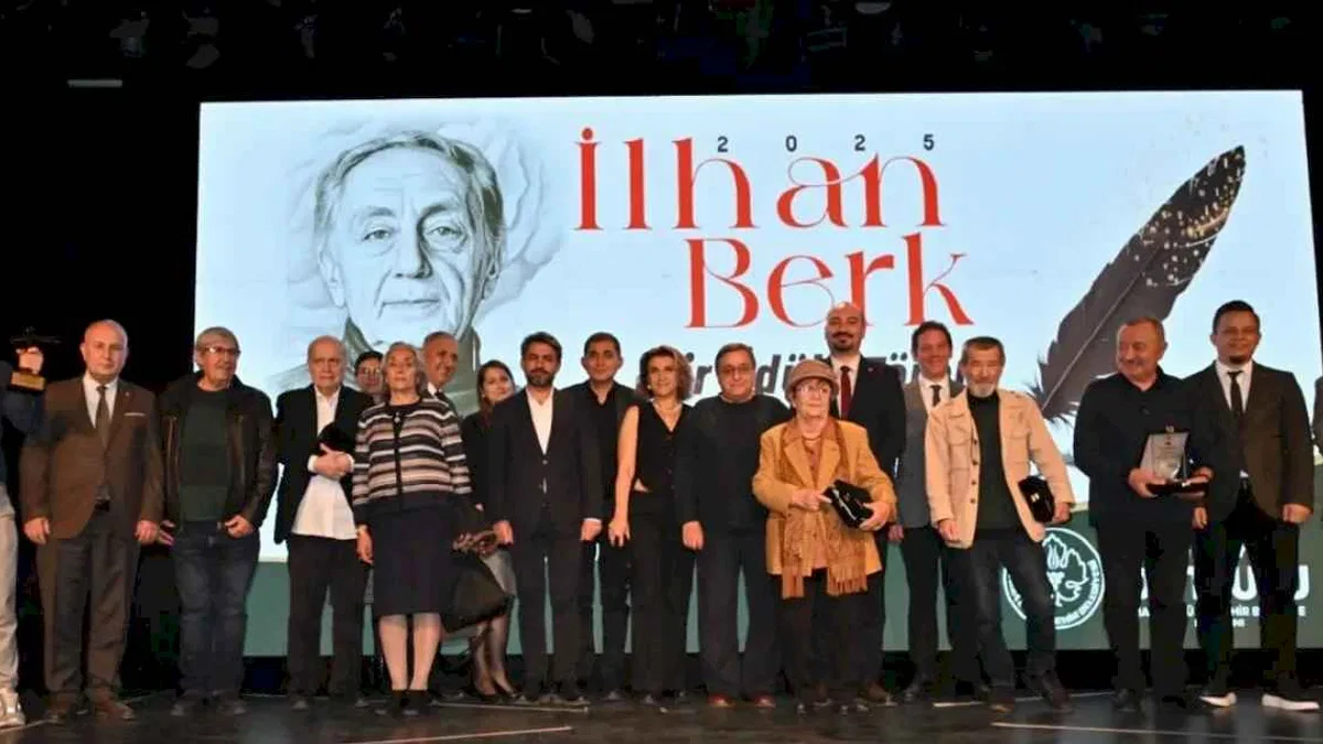 Manisa’da İlhan Berk şiir ödülü genç şaire verildi